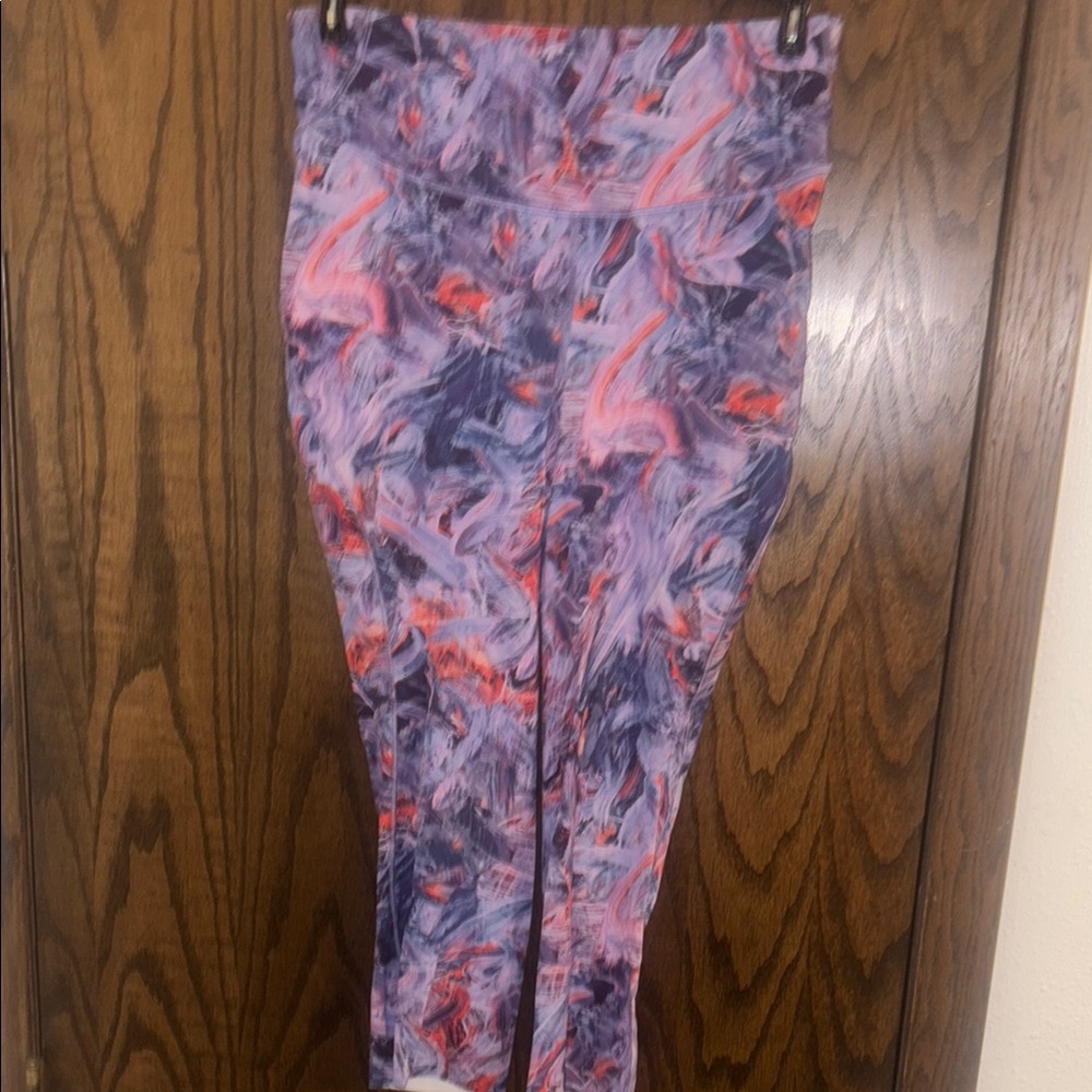 Lululemon Watercolor 7/8 Leggings size 12